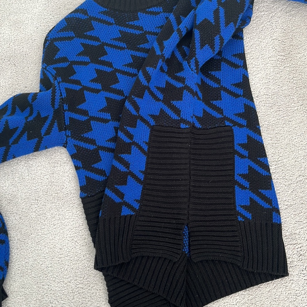 Nine West cobalt and black houndstooth sweater. Medium - Picture 7 of 7